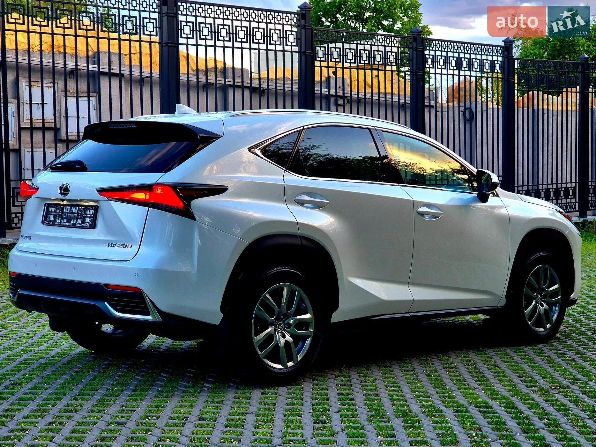 2017 Lexus NX - мініатюра 11