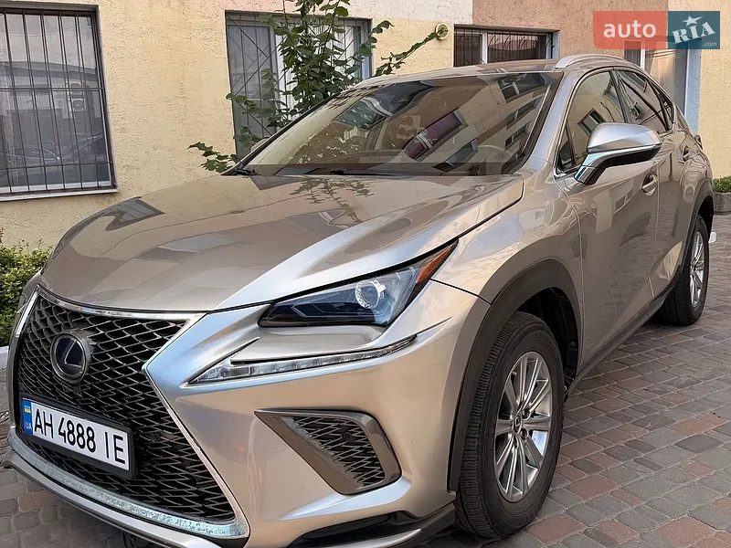 Lexus NX 2018