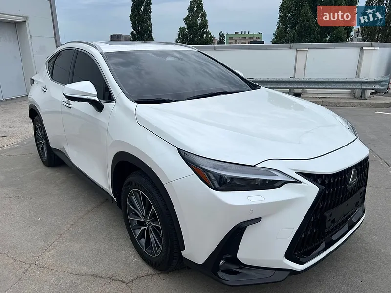 Lexus NX 2025