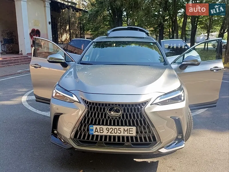Lexus NX 2025