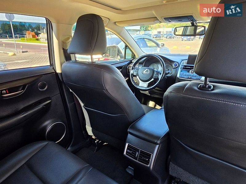 Внедорожник / Кроссовер Lexus NX 2015 в Одессе