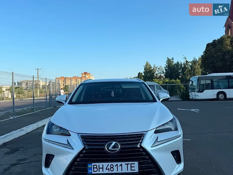 Lexus NX 2018