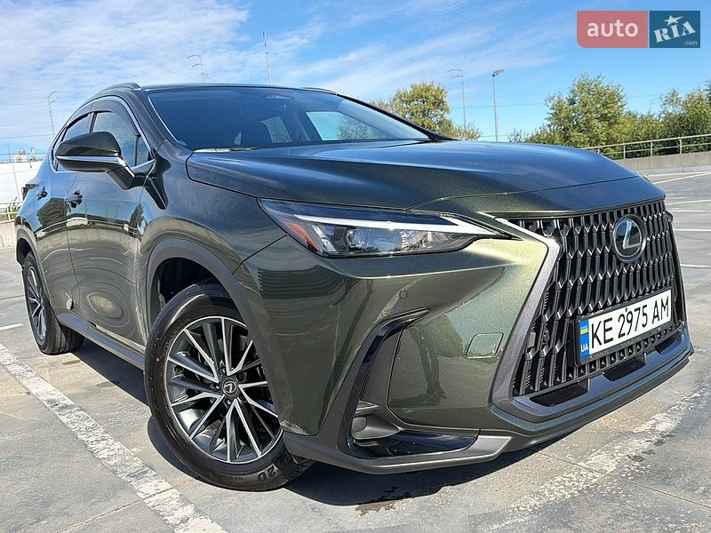 Lexus NX 2024