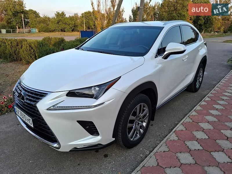 Lexus NX 2019