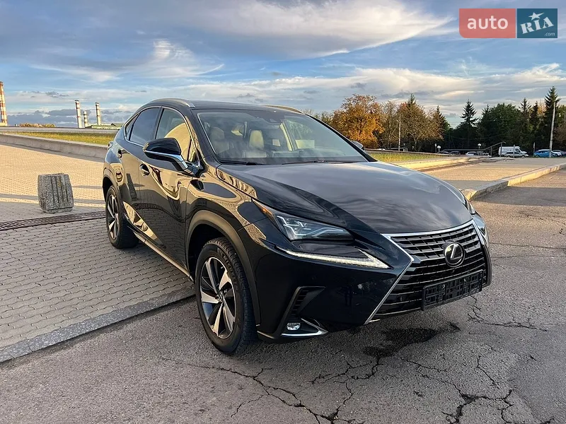 Lexus NX 2020