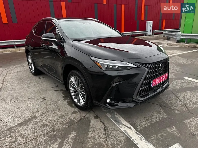 Lexus NX 2025