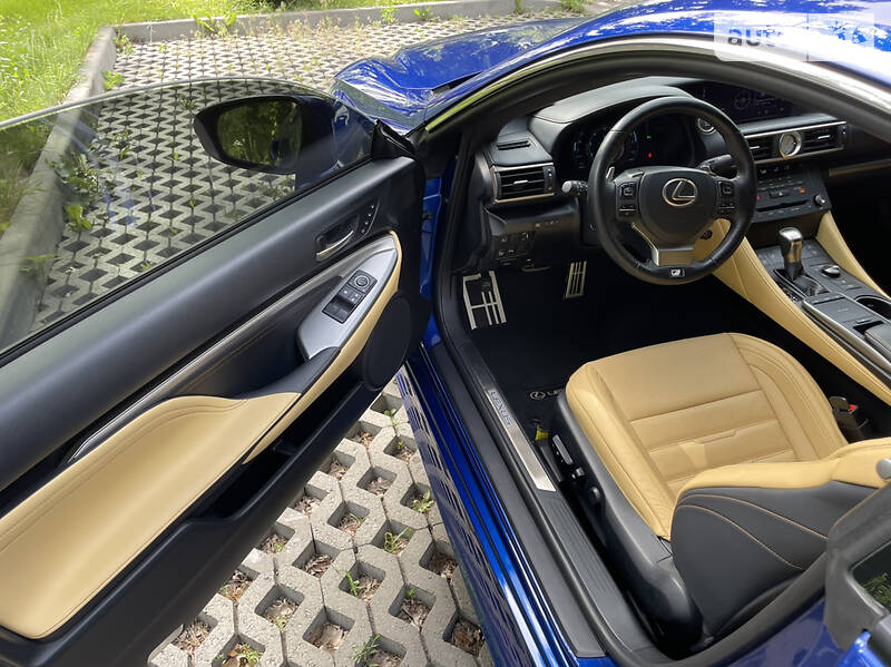 Купе Lexus RC 2018 в Буче