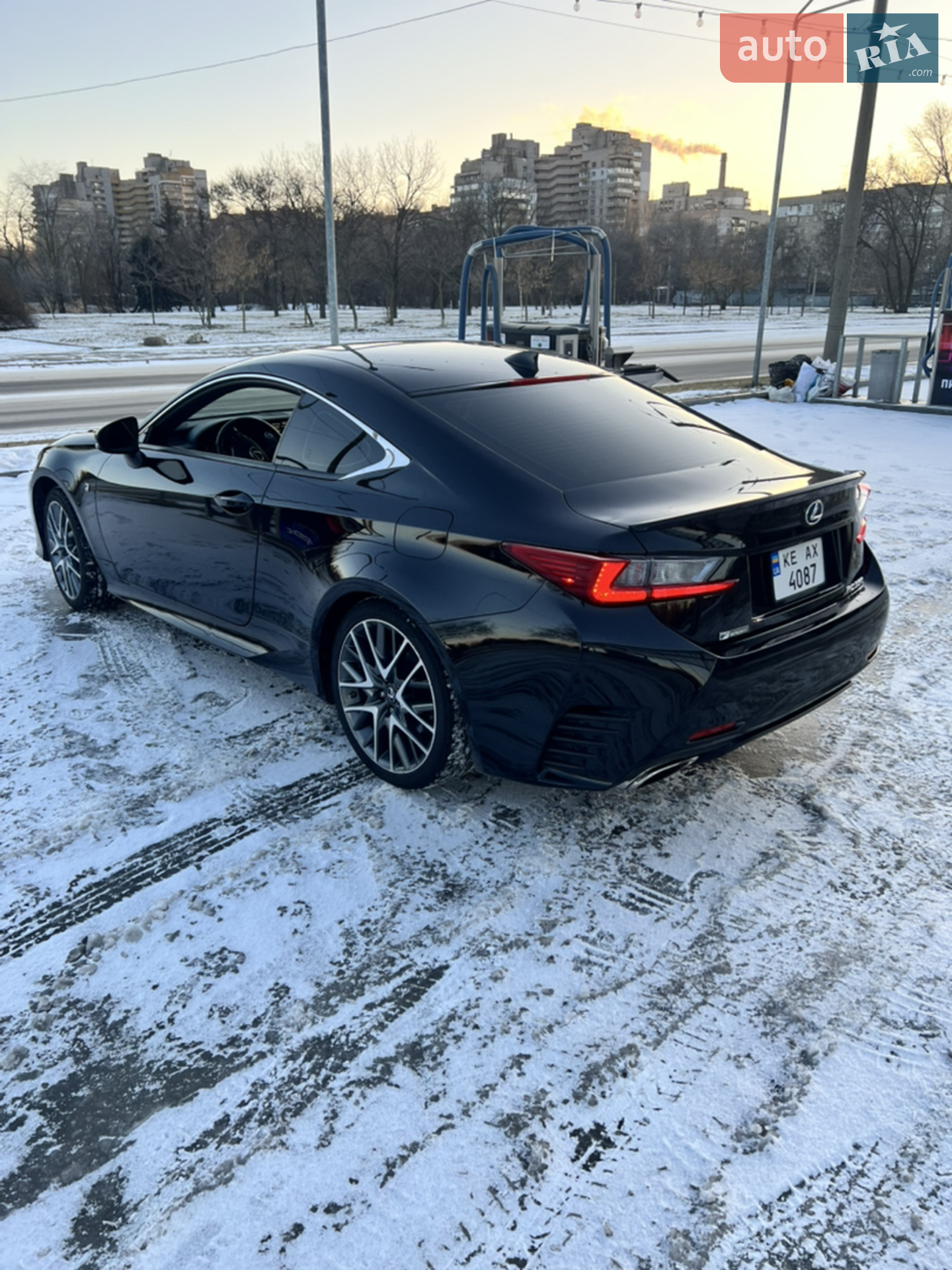 2017 Lexus RC - мініатюра 4