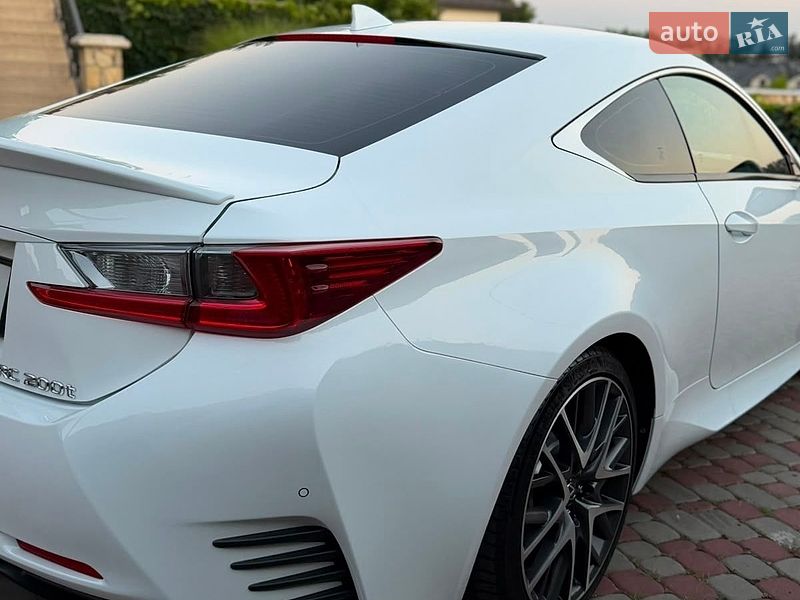 Купе Lexus RC 2017 в Чернівцях
