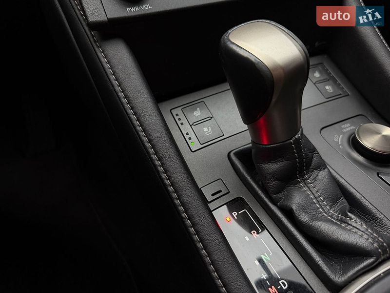 Купе Lexus RC 2016 в Львове