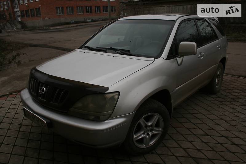 Lexus RX 2000 року