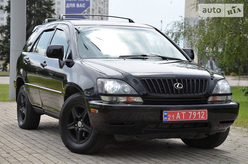 Lexus RX 2000 року