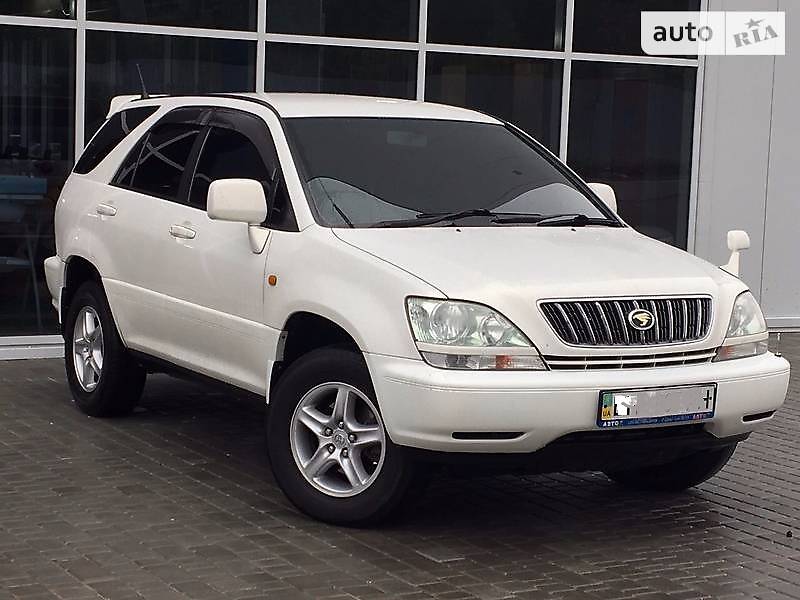 Lexus RX 2002 року