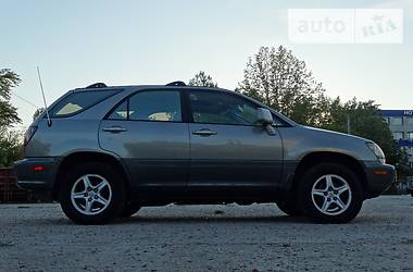 Внедорожник / Кроссовер Lexus RX 2001 в Одессе