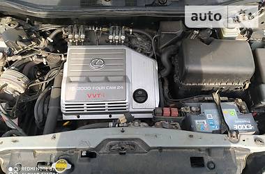 Позашляховик / Кросовер Lexus RX 2000 в 