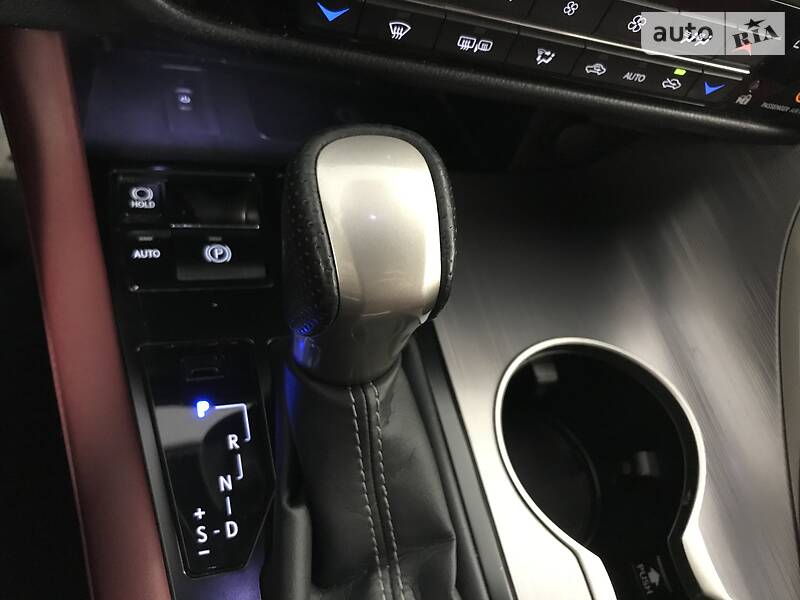 Позашляховик / Кросовер Lexus RX 2017 в Києві