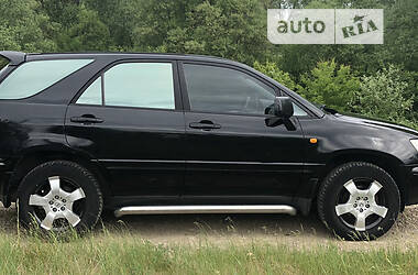 Внедорожник / Кроссовер Lexus RX 2001 в Стрые