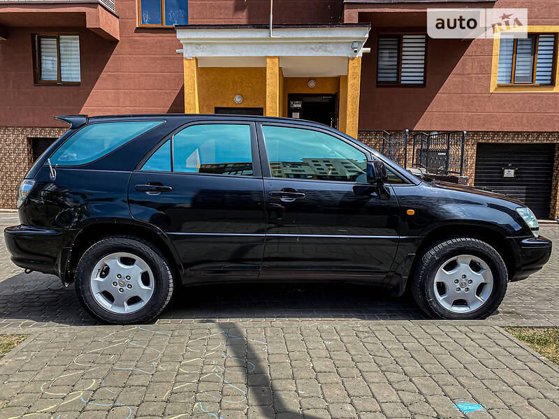 Универсал Lexus RX 2002 в Вараше фото 12 Универсал Lexus RX 2002 в Вараше