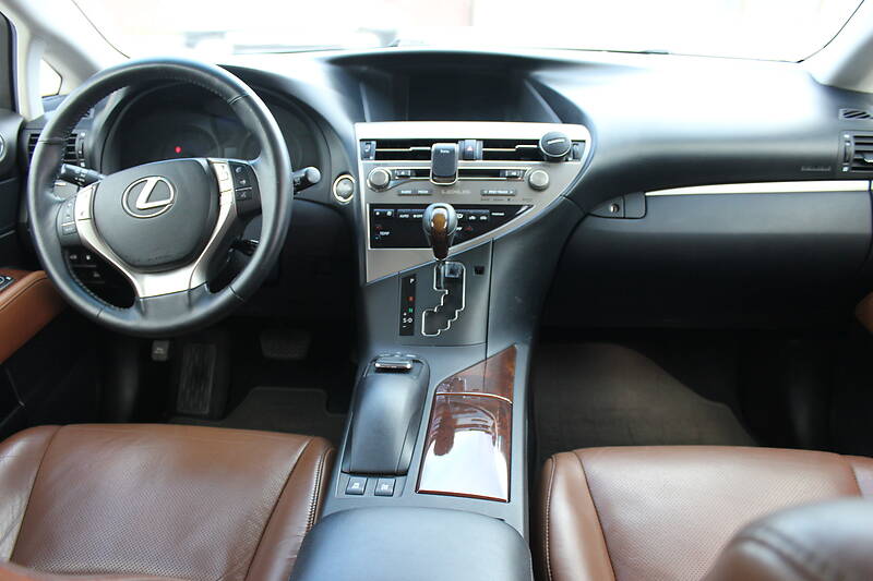 Седан Lexus RX 2015 в Виннице