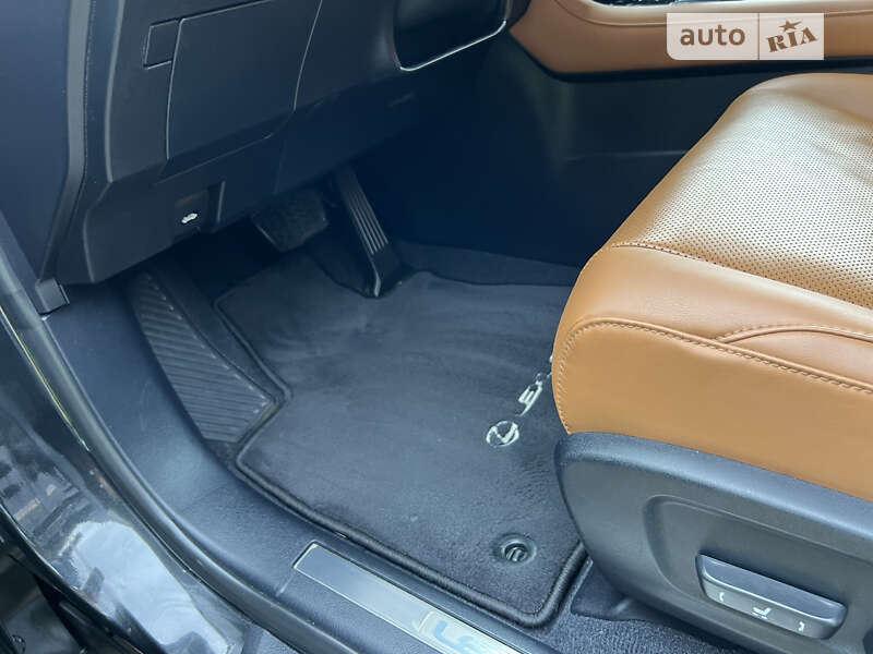 Внедорожник / Кроссовер Lexus RX 2019 в Трускавце