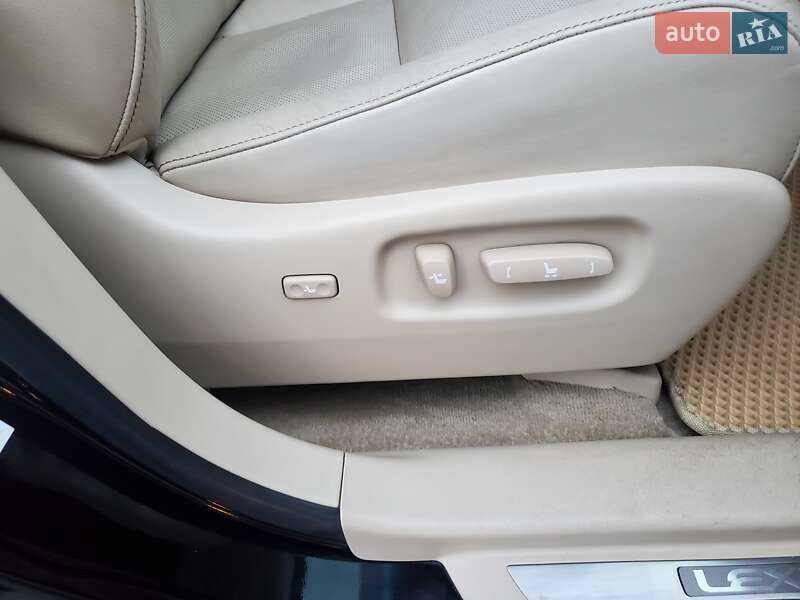 Внедорожник / Кроссовер Lexus RX 2012 в Одессе