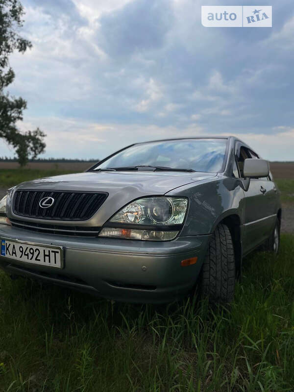 Внедорожник / Кроссовер Lexus RX 2001 в Киеве