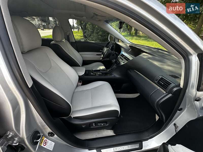 Внедорожник / Кроссовер Lexus RX 2013 в Черновцах