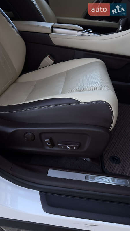 Внедорожник / Кроссовер Lexus RX 2017 в Мукачево