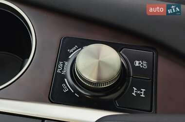 Внедорожник / Кроссовер Lexus RX 2020 в 