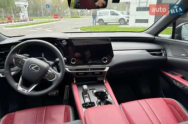 Внедорожник / Кроссовер Lexus RX 2023 в 