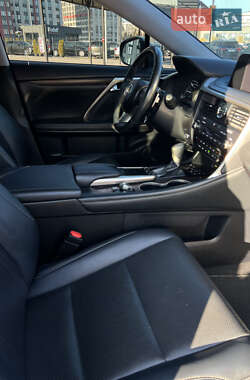 Внедорожник / Кроссовер Lexus RX 2020 в 