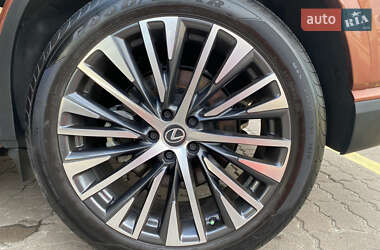 Позашляховик / Кросовер Lexus RX 2023 в 