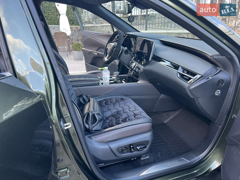 Внедорожник / Кроссовер Lexus RX 2023 в Киеве фото 11 Внедорожник / Кроссовер Lexus RX 2023 в Киеве