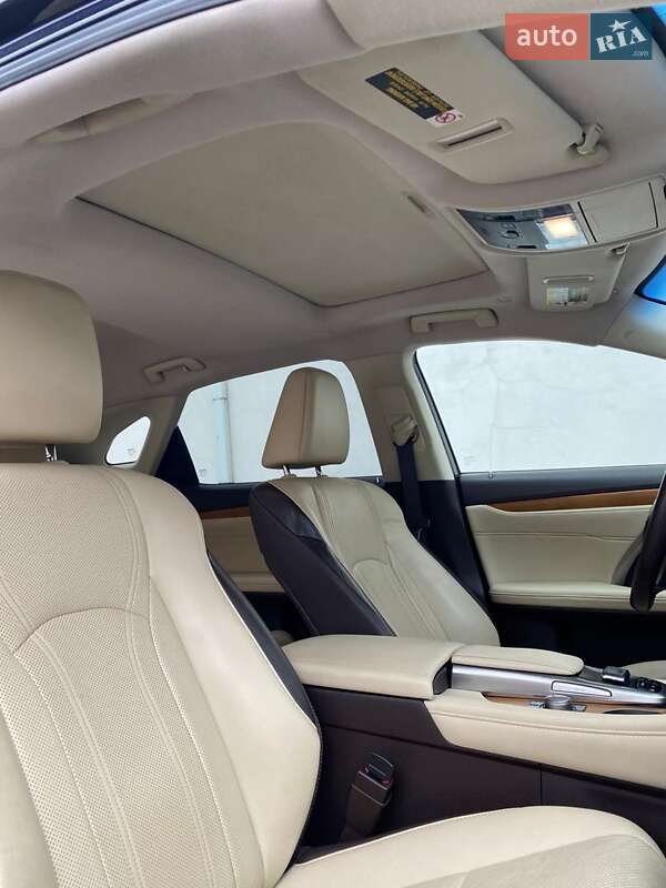 Позашляховик / Кросовер Lexus RX 2019 в Києві