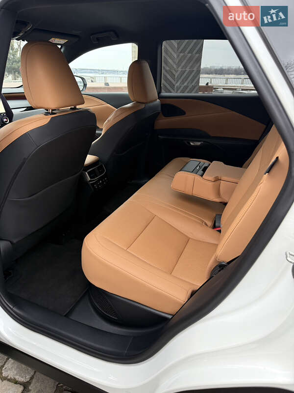 Внедорожник / Кроссовер Lexus RX 2023 в Киеве