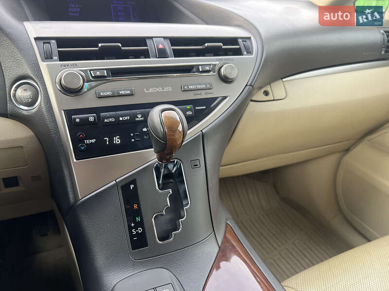 Внедорожник / Кроссовер Lexus RX 2015 в Киеве