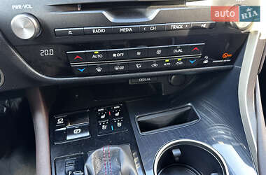 Внедорожник / Кроссовер Lexus RX 2021 в 