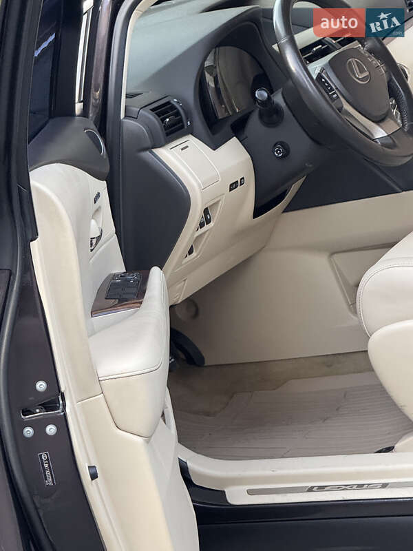 Внедорожник / Кроссовер Lexus RX 2013 в Одессе
