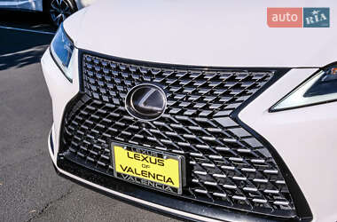 Позашляховик / Кросовер Lexus RX 2021 в 