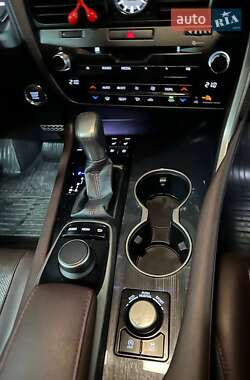 Внедорожник / Кроссовер Lexus RX 2018 в 