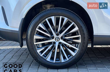 Позашляховик / Кросовер Lexus RX 2023 в 