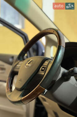 Внедорожник / Кроссовер Lexus RX 2010 в 