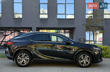 Позашляховик / Кросовер Lexus RX 2024 в 