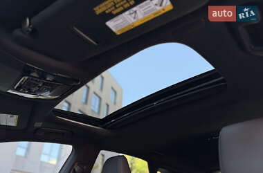Позашляховик / Кросовер Lexus RX 2024 в 
