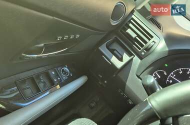 Позашляховик / Кросовер Lexus RX 2015 в 