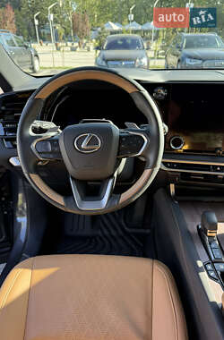 Внедорожник / Кроссовер Lexus RX 2024 в 