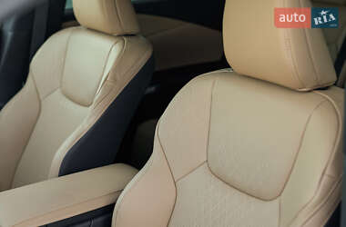 Внедорожник / Кроссовер Lexus RX 2023 в 