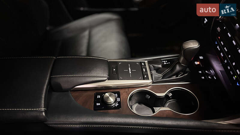 Внедорожник / Кроссовер Lexus RX 2022 в Киеве