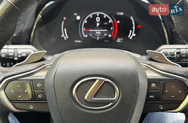 Внедорожник / Кроссовер Lexus RX 2022 в 