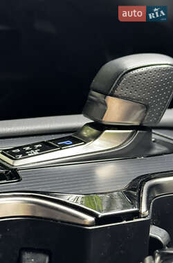 Внедорожник / Кроссовер Lexus RX 2022 в 